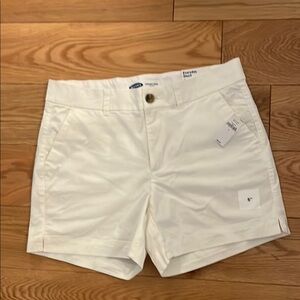 Old Navy White Bermuda Shorts Casual Style